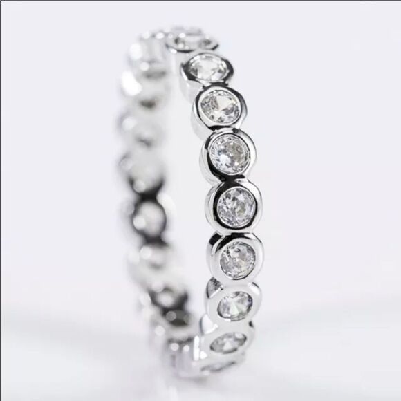 Last few!The Brilliant Bezel eternity band with zircon in Sterling Silver - Picture 1 of 8